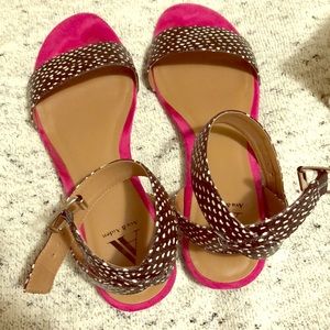 Ava & Aiden hot pink & black/white sandals, flats